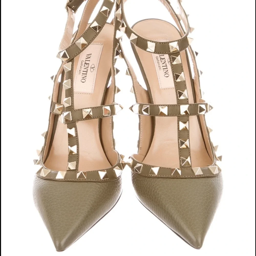 COPY - Valentino rockstud - Picture 2 of 11
